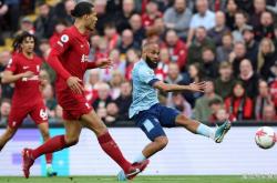 开云下载-水晶宫客场逆转伯恩茅斯，继续保持不败