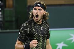 开云下载-温网逆转美网，西西帕斯点燃赛场