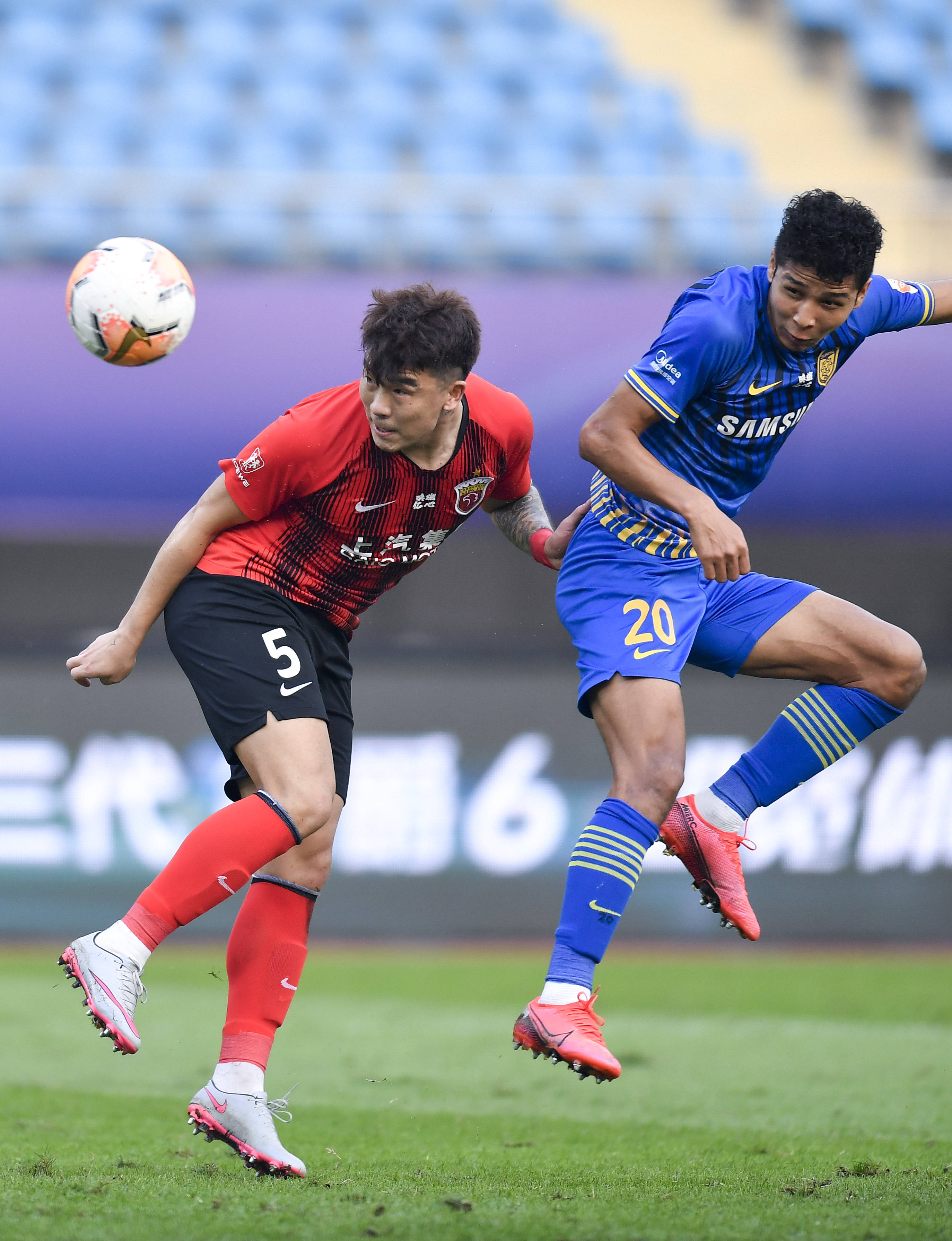 包含江苏苏宁攻击力十足，如何在比赛场面中保持攻击的火花？的词条