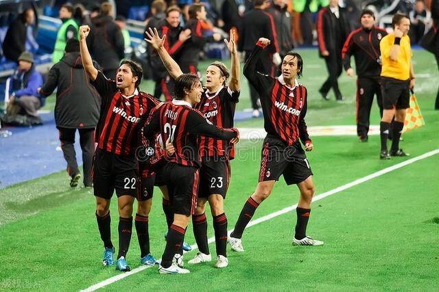 AC米兰球员自信备战对阵那不勒斯关键战役的简单介绍