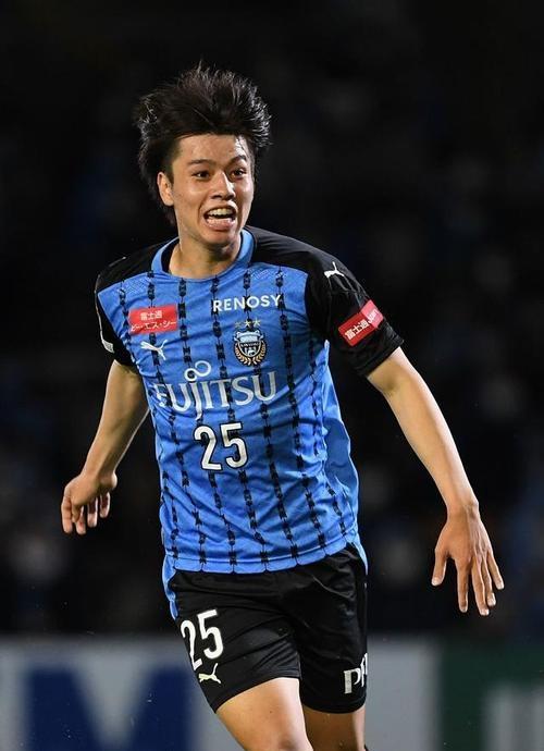 川崎前锋主帅频繁调整,改变战术! 川崎前锋主帅频繁调整,改变战术!