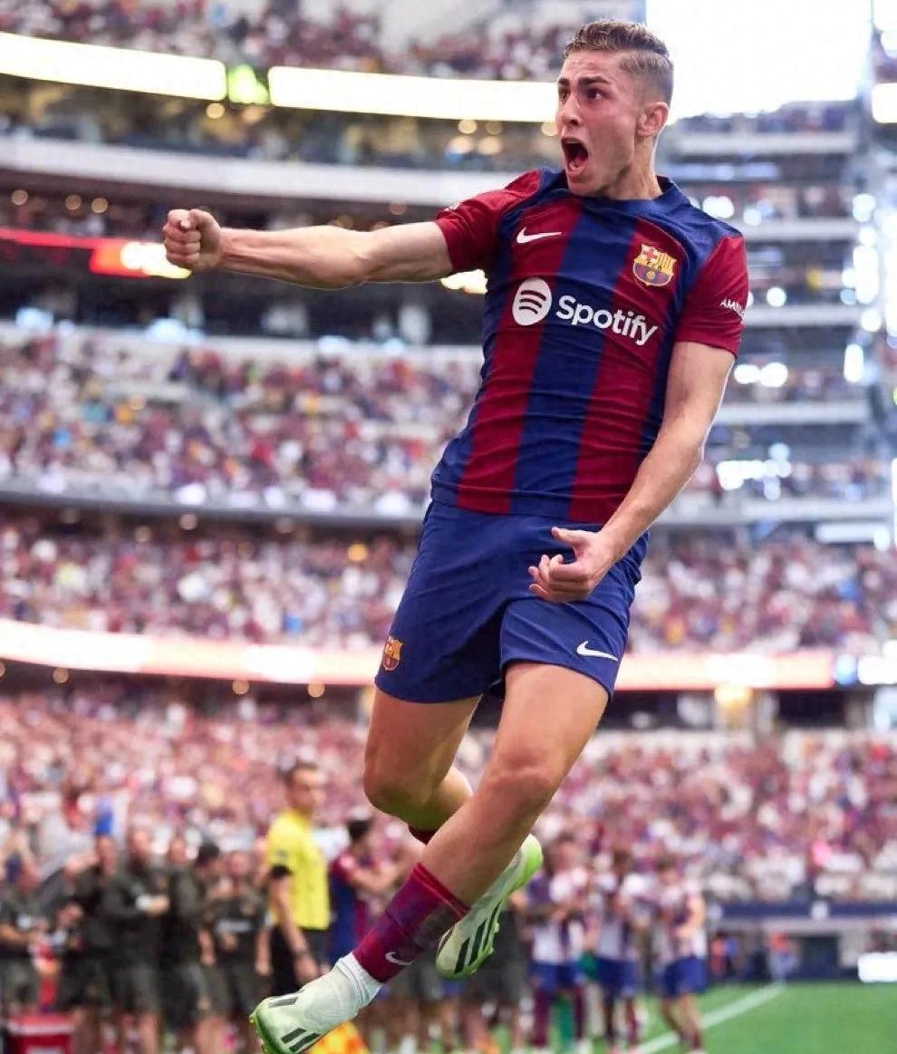 巴伦西亚队客场大捷，赛季首胜归来