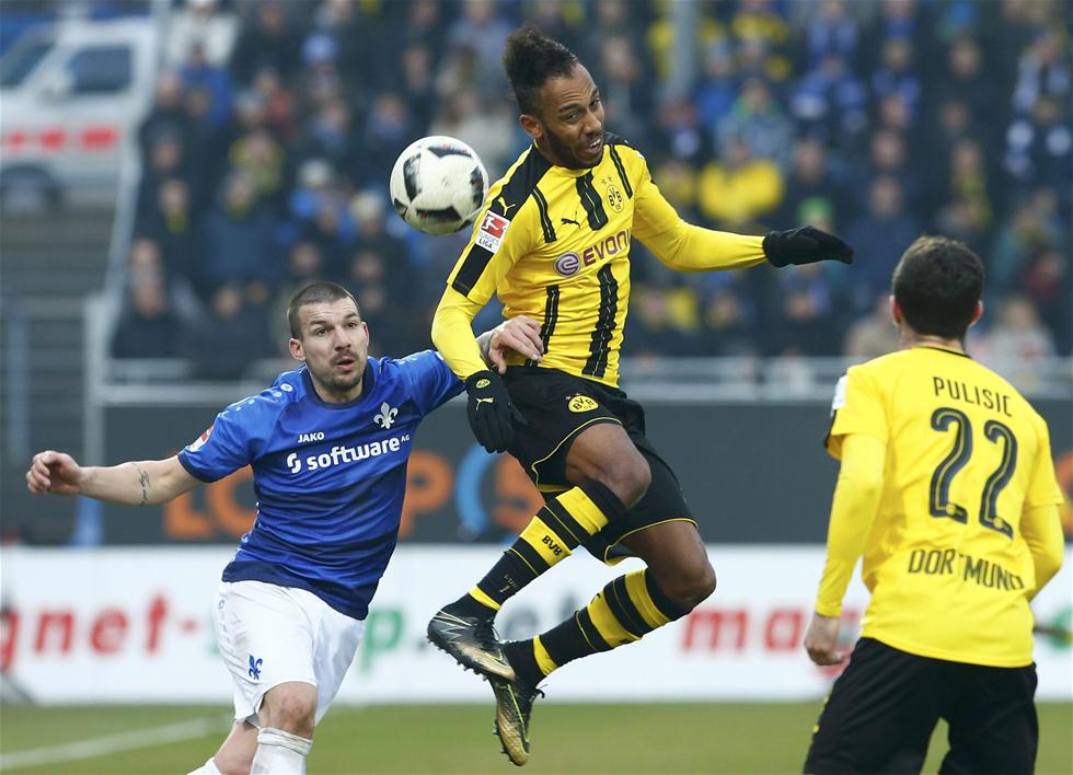 包含达姆施塔特在德国联赛中击败对手，喜获胜利的词条