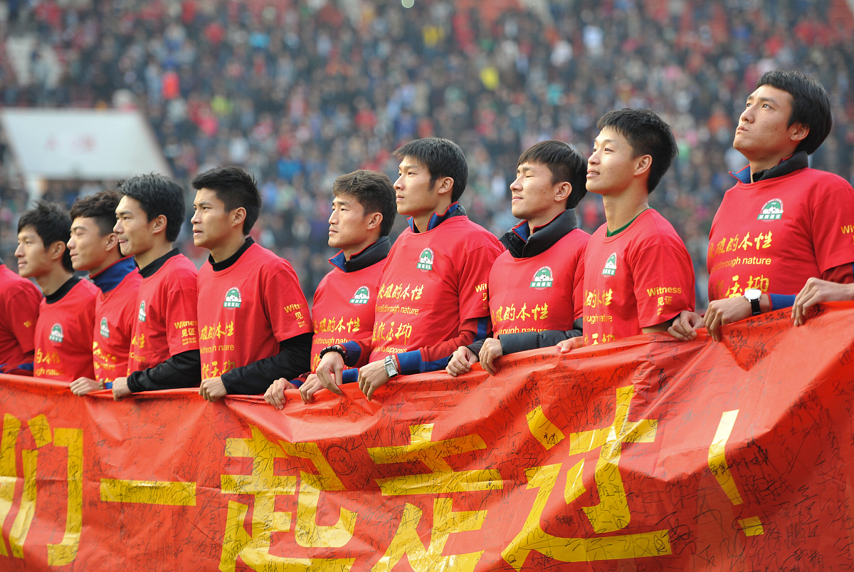 比赛中，队伍实力击败对手获取胜利