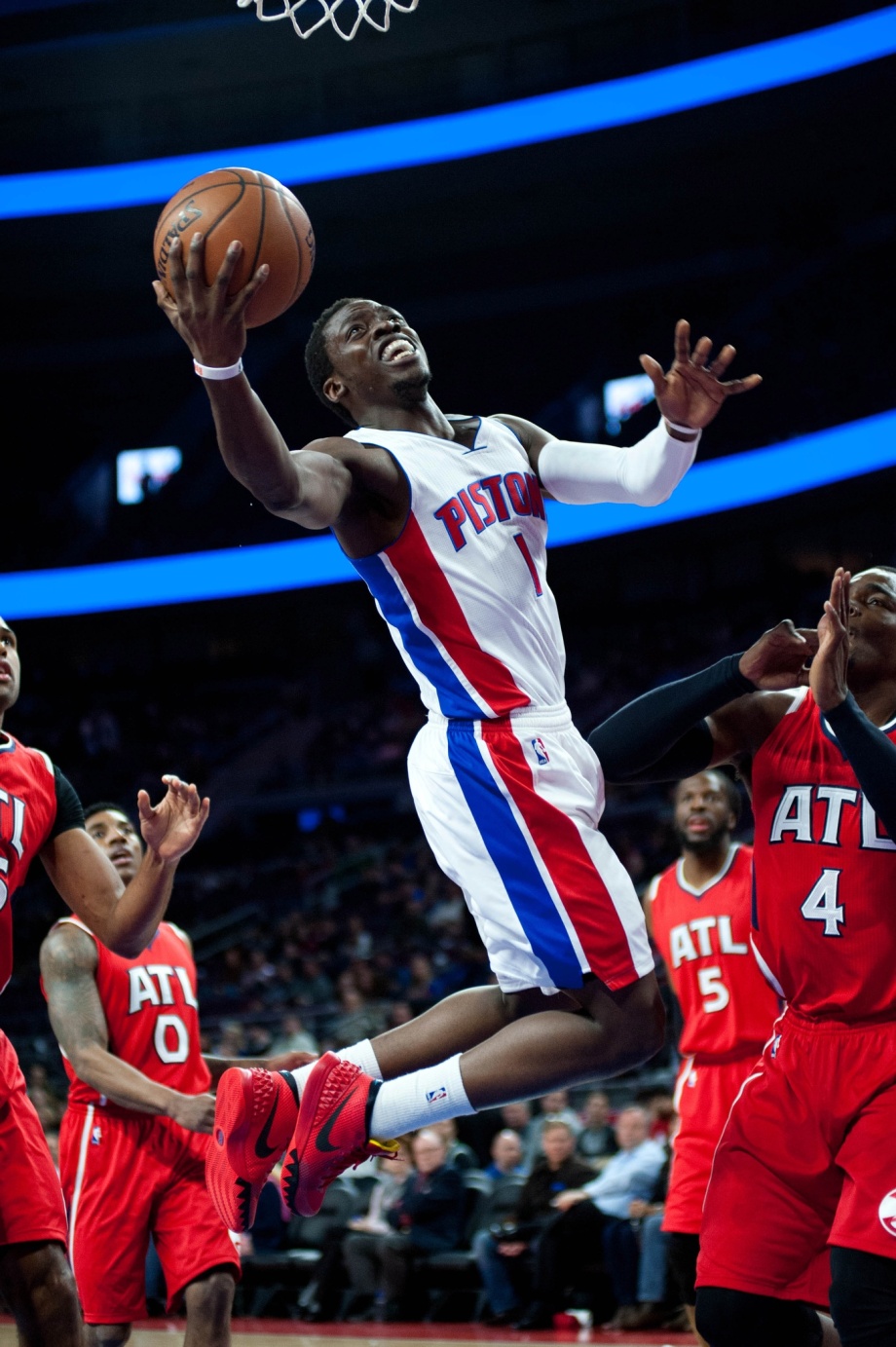 活塞战胜老鹰,维恩表现稳健获全场最高分 活塞战胜老鹰,维恩表现稳健获全场最高分