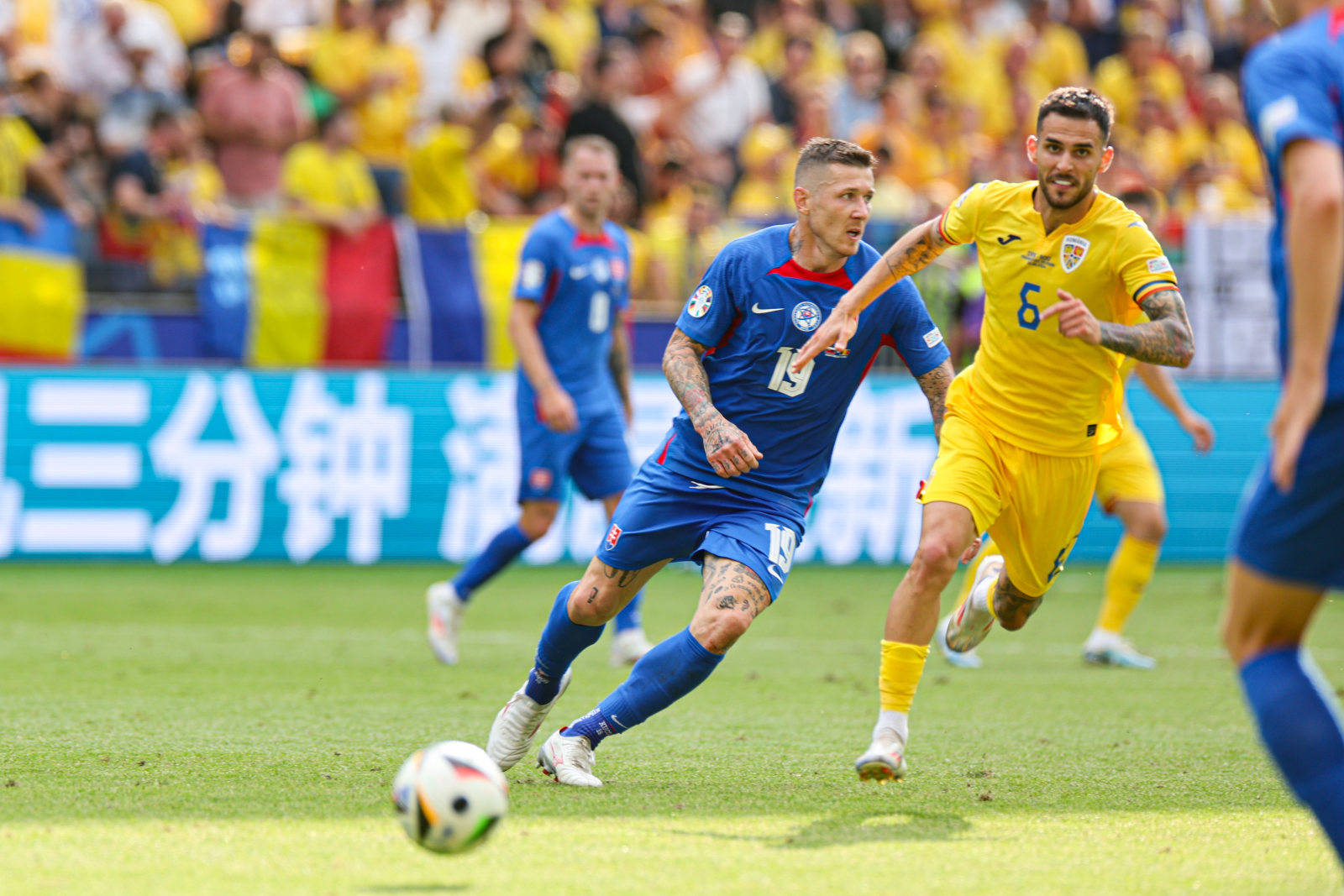 乌克兰球队挑战最强对手,获得胜利 乌克兰球队挑战最强对手,获得胜利