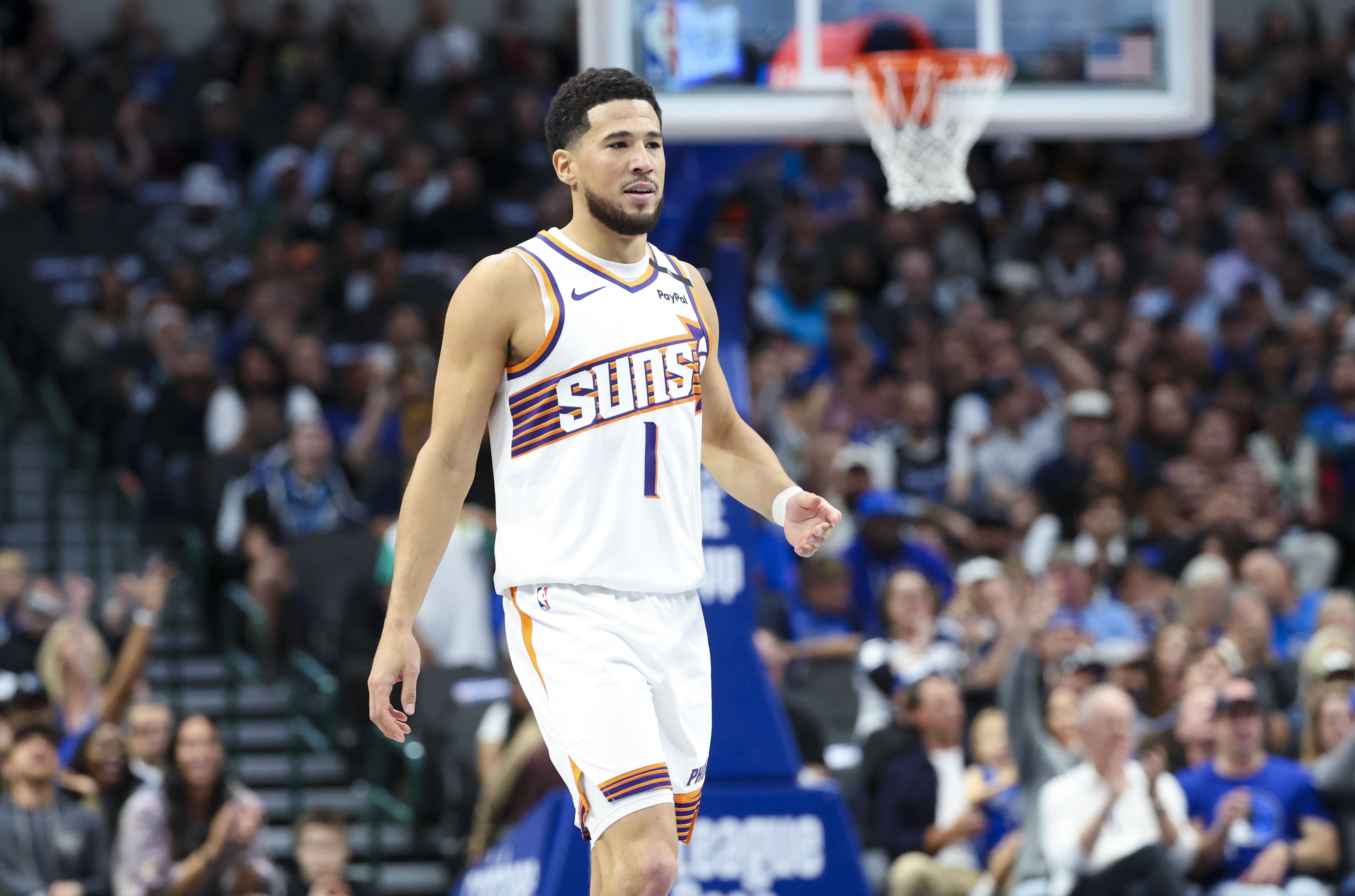 包含太阳逆转活塞，布克三分球稳中有进的词条