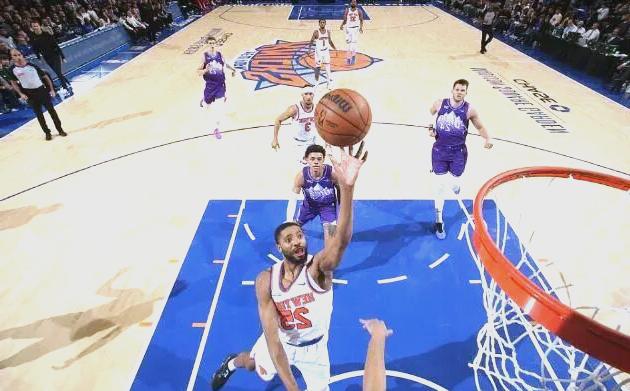 爵士客场大胜尼克斯，完美击败对手