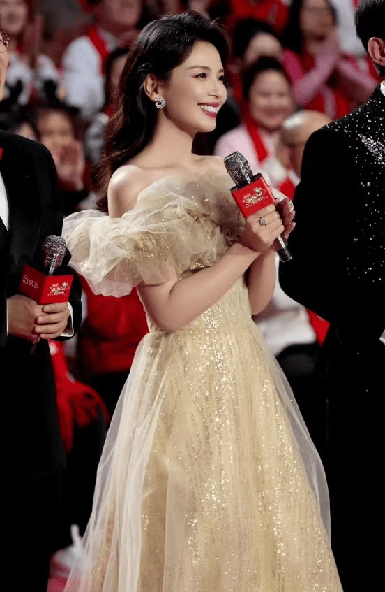 包含跨界选手夺冠，实力惊艳观众的词条