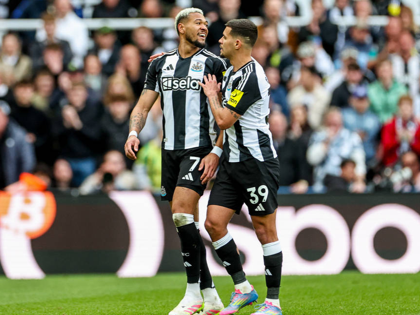 曼联鏖战CLG，萨拉赫送出关键助攻顶尖较量小组赛，强势挺进下一轮的简单介绍