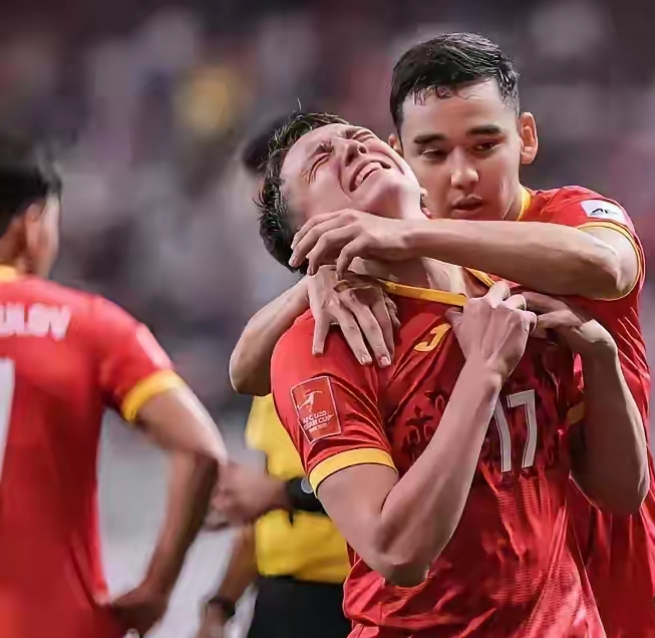 包含印度羽毛球队碾压丹麦羽毛球队，陶菲克爆发神勇的词条