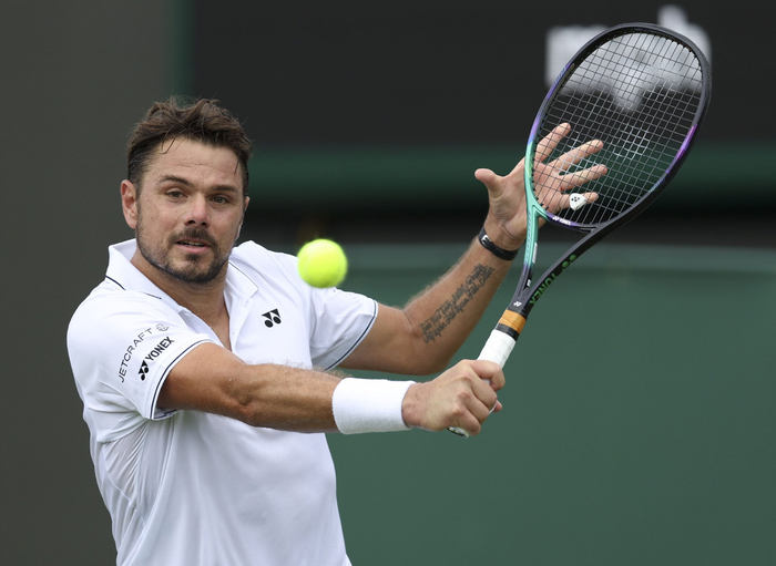 英国网球队轻取澳大利亚网球队，瓦林卡高光表现的简单介绍