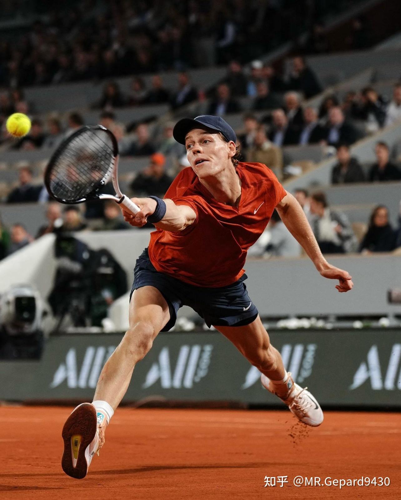 包含法网鏖战戴维斯杯，辛纳状态火热的词条