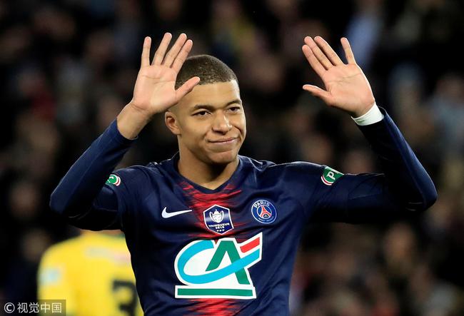 法国队完胜德国队，辛杜点燃赛场